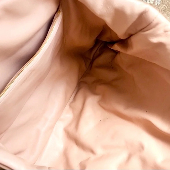 Mansur Gavriel | Lambskin Reversible Pillow Tote - Picture 10 of 12